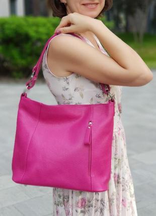 Шкіряна малинова сумка на плече, італія, кольори в асортименті2 фото