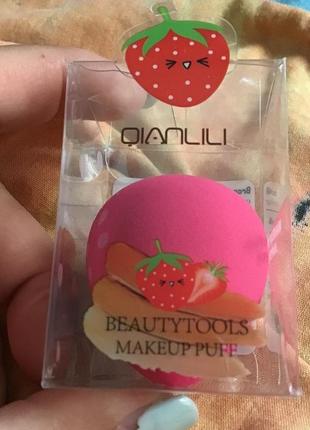 Спонж для макіяжу «полуниця»