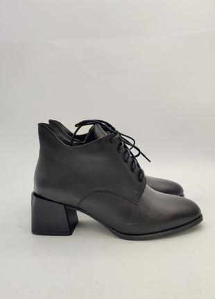 Класичні жіночі ботильйони черевики демісезонні чорні на каблуку 38 39 женские ботильоны каблук monr3 фото
