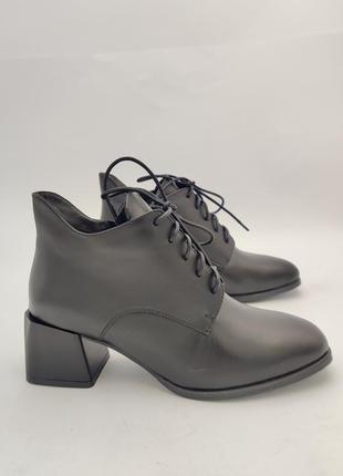 Класичні жіночі ботильйони черевики демісезонні чорні на каблуку 38 39 женские ботильоны каблук monr1 фото