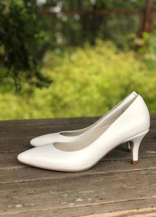 Туфлі лодочки шкіряні  на шпильці 5см