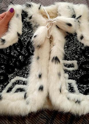 Жилетка на дівчинку