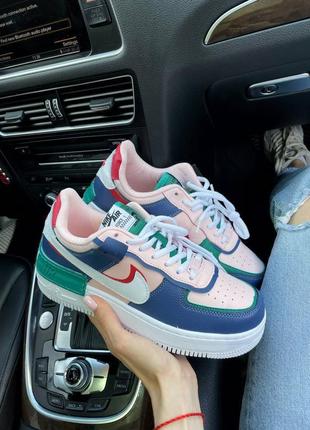 Нереальные женские кроссовки nike air force 1 multicolor тёмно-синие розовые цветные3 фото