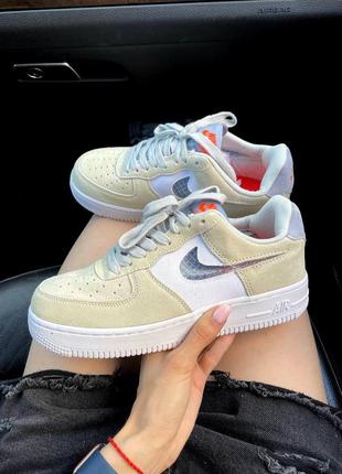 Шикарні жіночі кросівки nike air force 1 sage low бежеві з білим