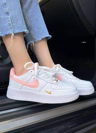 Красивейшие женские кроссовки nike air force 1 swoosh white/pink белые с розовым