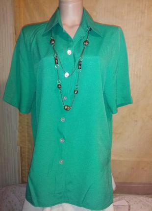 Яркая блуза,зелень,48-52разм,вискоза,пог-59см.