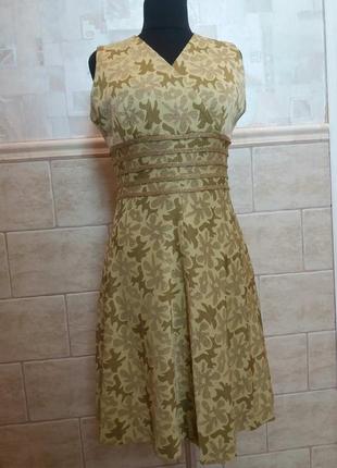 Шикарне брендове плаття