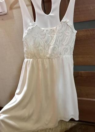 Супер сукня біле з ажуром bershka