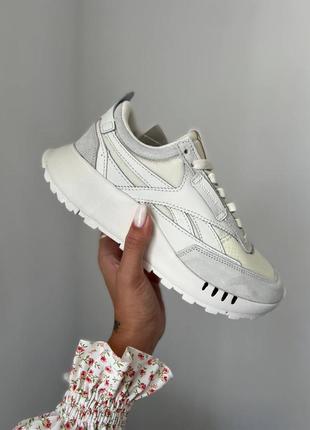 Жіночі кросівки reebok classic leather legacy white olahraga