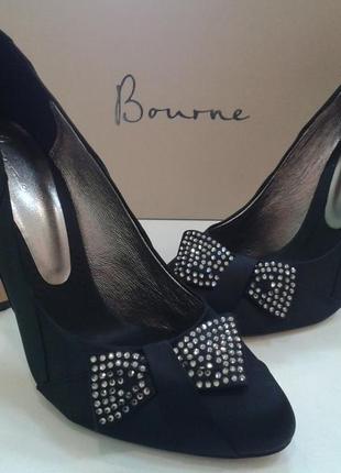 Атласні нарядні туфлі"bourne"