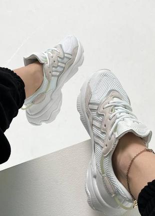 Кроссовки adidas ozweego белые женские / мужские7 фото