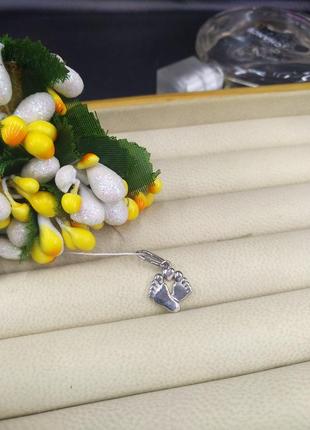 Серебряный маленький кулон ножки ребенка 925