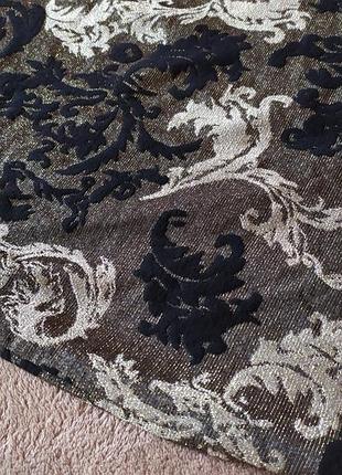 Розпродаж 😍😍😍гарна ефектна сукня футляр міді з позолотою в орнамент4 фото