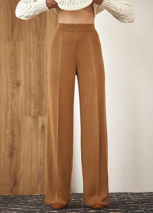 Женские брюки-палаццо со стрелкой цвета кемел. модель 2437 trikobakh