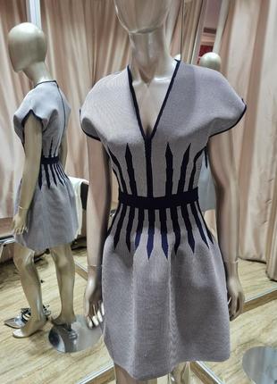 Жіноча сукня