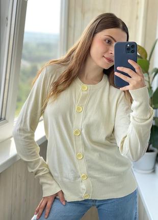 Приглушено лимонний трикотажний кардиган на ґудзиках 1+1=3