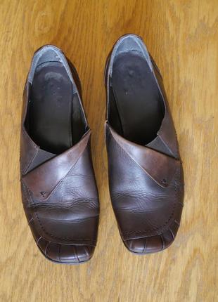 Туфлі шкіряні розмір 6 н на 39 стелька 25,4 см medicus