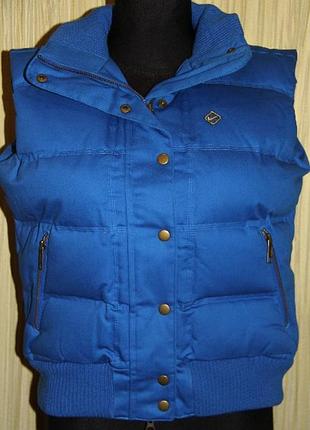 Жилет . натуральний пух. бренд-nike .оригинал