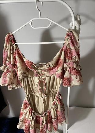 Интересная блуза с открытой спиной, цветочная2 фото
