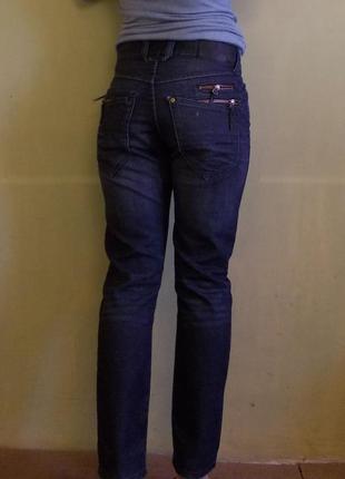 Затертые" рваные джинсы от h&m narrow3 фото