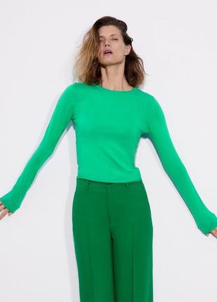 Яркий зелёный лонгслив zara