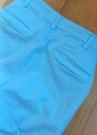 Голубые брюки united colors of benetton

/ штаны джинсы / классические штаны /7 фото