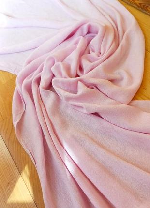 Жіночий шарф демісезонний довгий натуральний з бахромою рожевий

/ палантин/ накидка  / розовый шарф /4 фото