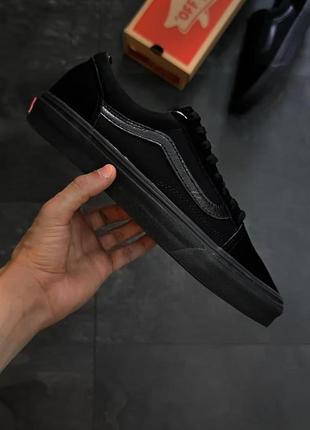 Чоловічі кеди  vans old skool triple black

мужские кеды  ванс