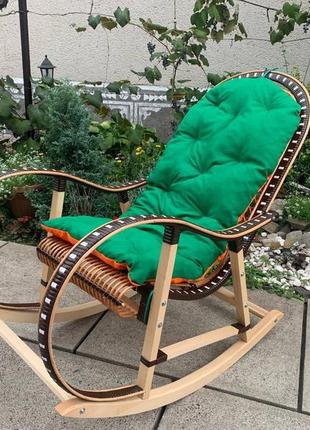 Кресло-качалка для дома с подушкою8 фото