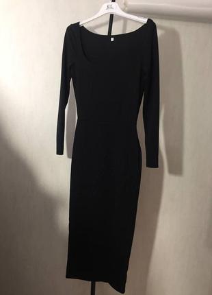 Плаття з розрізом і декольте 4