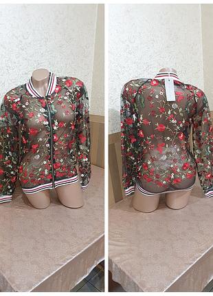 Бомбер с вышивкой. collection.