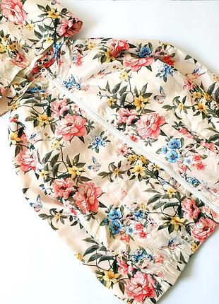 Вітровка в квіти