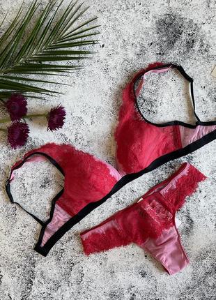 Червоно-рожевий комплект intimissimi без кісточок