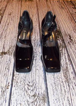 Новые кожаные туфли для девушки, размер 37 (23см)