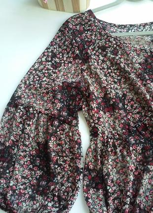 Напівпрозора блузка - туніка в квітковий принт3 фото