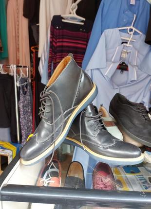 Крутые ботинки  clarks