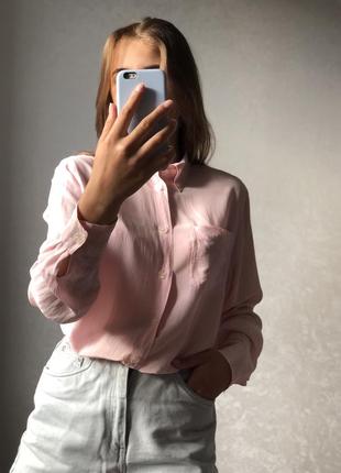 Ніжно рожева рубашка