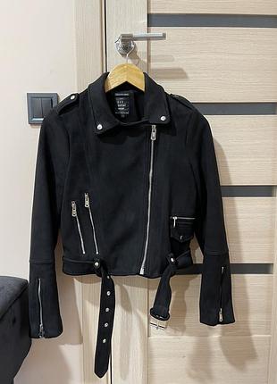 Замшева куртка zara