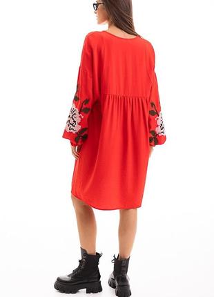 Платье-вышиванка oversize красная с цветами крестиком6 фото