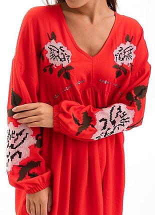 Сукня-вишиванка oversize червона з квітами хрестиком