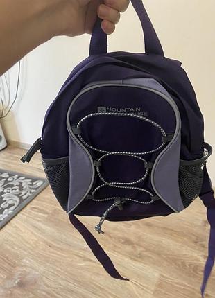 Класний рюкзачок, темно фіолетового кольору, з кольру лаванди вставочьки по бокам👌