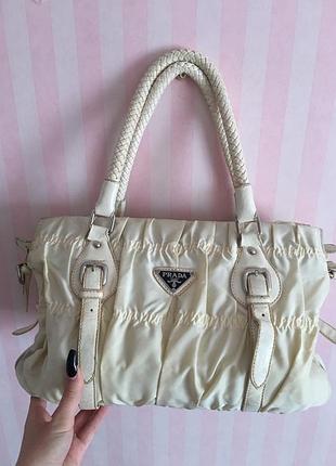 Шикарна сумка від prada