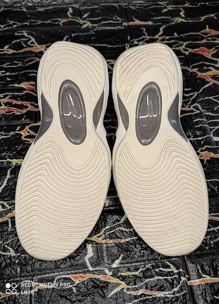Класнючі легкі кросівки nike flight 7
