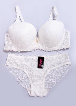 Мереживний комплект жіночої білизни