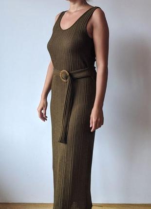 F&f.  трикотажна  сукня с привабливим вирізом на спині р 121 фото