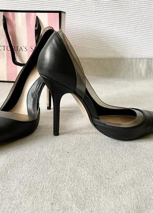 Лодочки класичні в темно-синьому кольорі