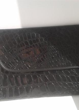 Стильный клатч-конверт под кожу рептилии