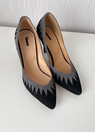 Стильные замшевые туфли оригинал