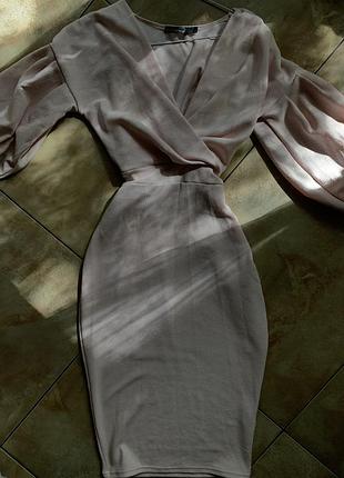 Дуже гарнв сукня