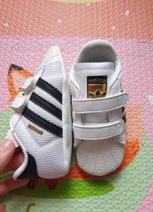 Кроссовки adidas